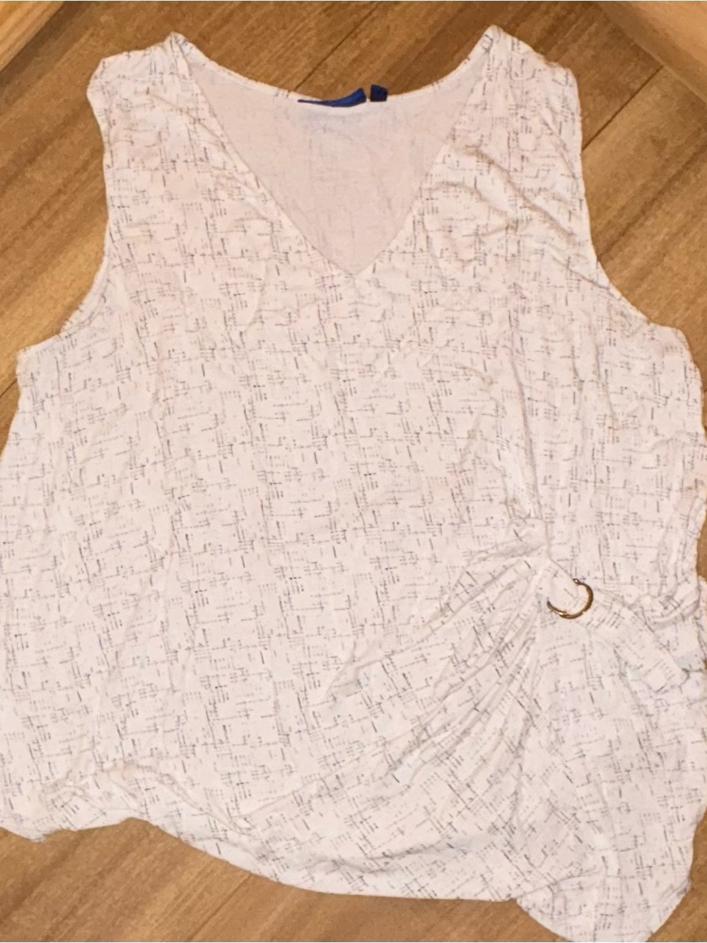 Apt. 9 White Sleeveless V-Neck Ring-Detail Women's Top